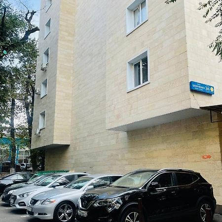 Уютная Квартира В Самом Сердце Алматы Almaty Exteriér fotografie
