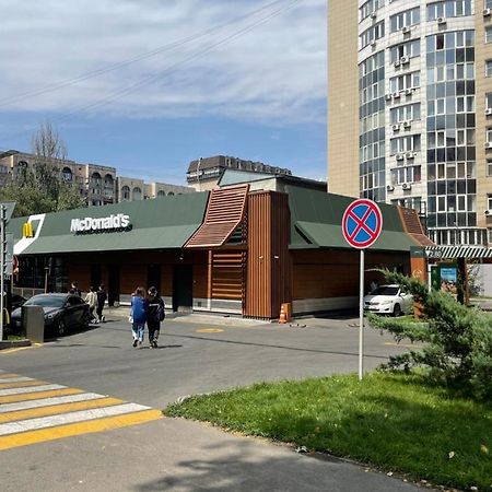 Уютная Квартира В Самом Сердце Алматы Almaty Exteriér fotografie